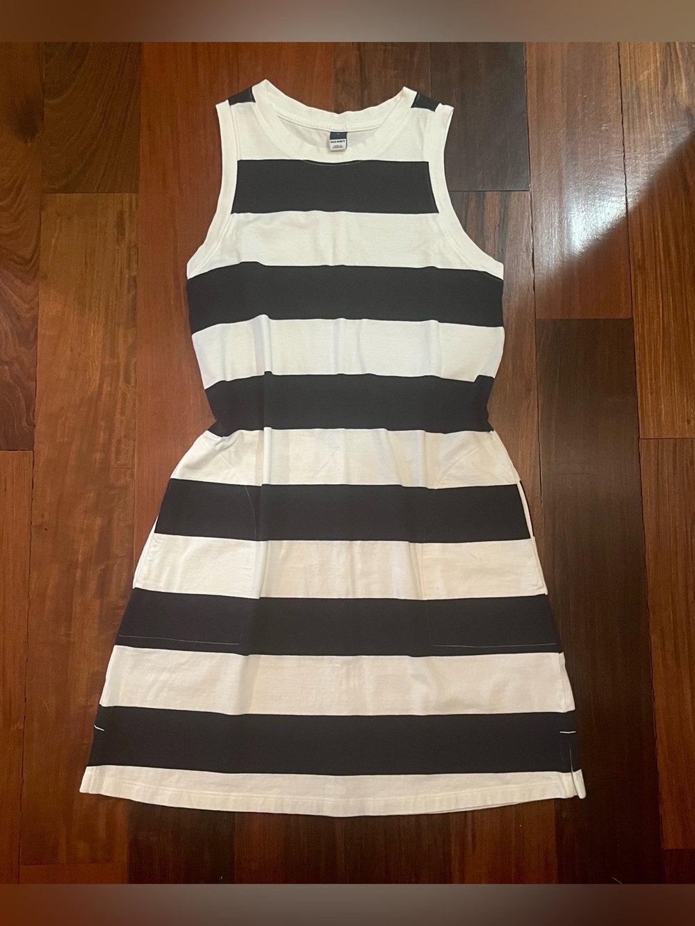 Old Navy Women’s Black/Navy & White Striped Sleeveless Mini Dress with Pockets